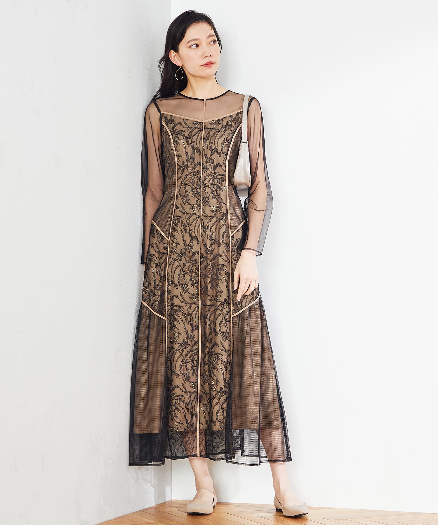 結婚式・二次会向けのLAGUNAMOON(ラグナムーン)の黒色のレンタルパーティドレスの画像
