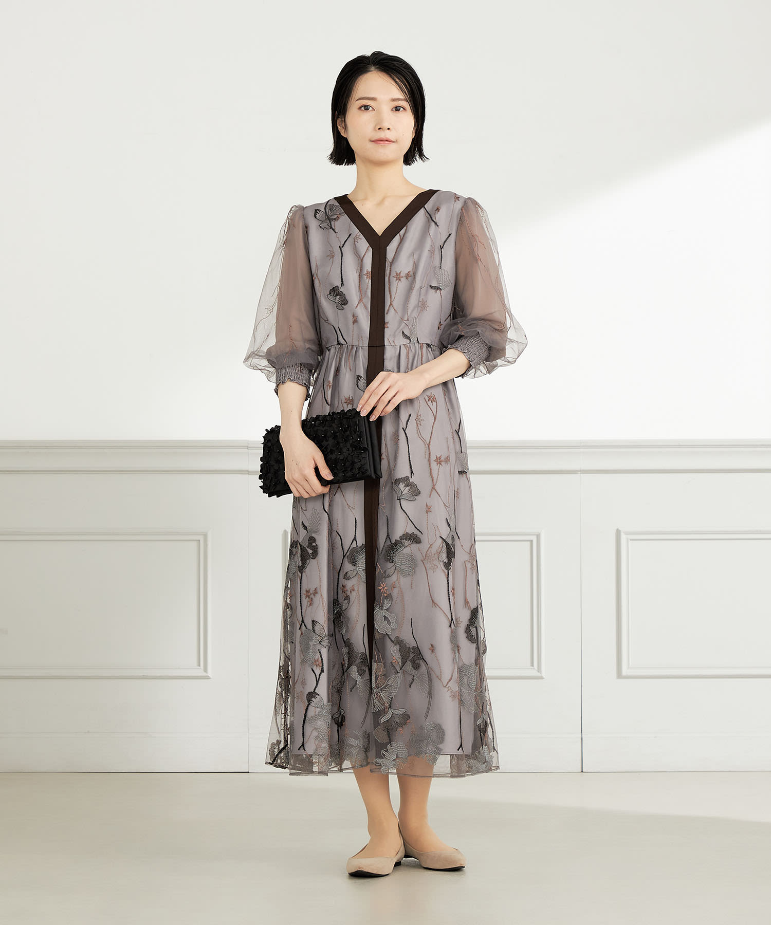 結婚式・二次会向けのCallarus(カラルス)のグレイッシュパープルのレンタルパーティドレスの画像