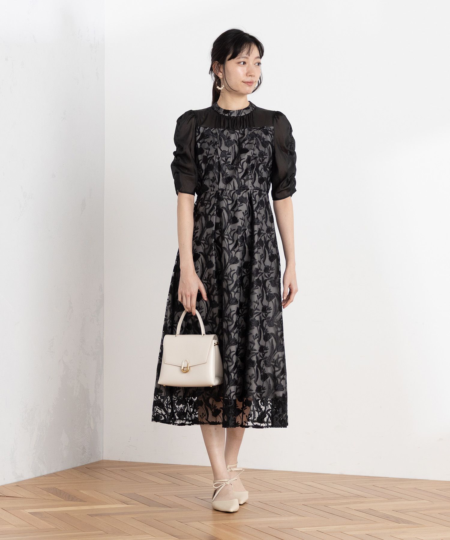 REPLETE マザードレス向けレンタルドレス